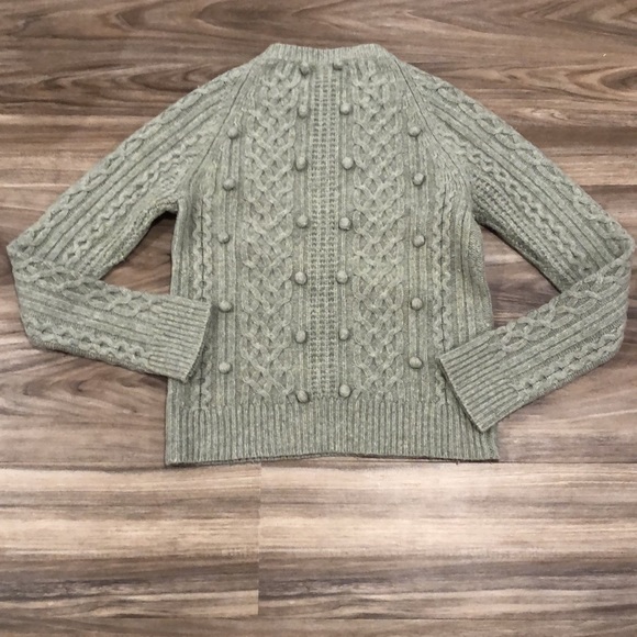 J.Crew women’s grayish sweater size XS - Picture 4 of 4